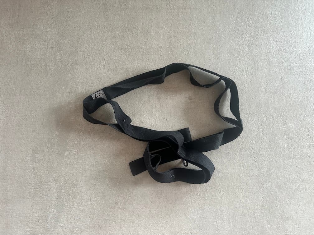 Stretching strap for knee flexion and extension after surgery